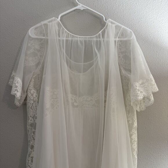 VTG Shadowline Peignoir Set Bridal Medium White Gown Nylon Double Chiffon Pearls - Picture 16 of 16